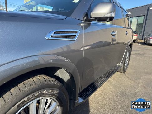 Used 2024 Nissan Armada SL image 10