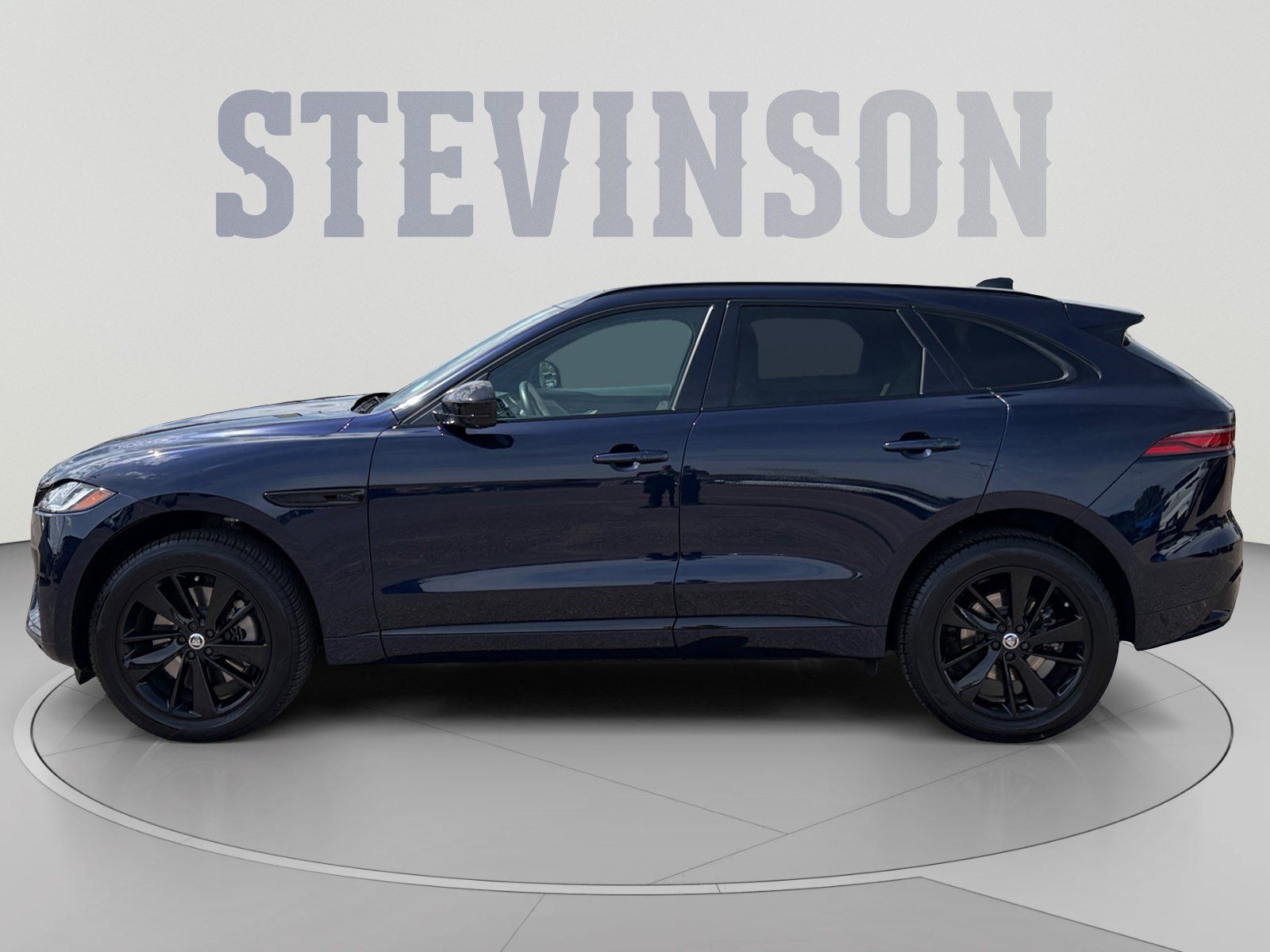 Used 2026 Jaguar F-PACE R-Dynamic S AWD/4WD image 2