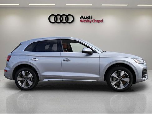 Used 2023 Audi Q5 2.0T Premium Plus w/ Premium Plus Package image 6
