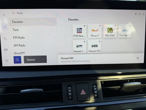 Used 2024 Lexus ES 350 F Sport w/ Accessory Package (Z2) FWD image 24