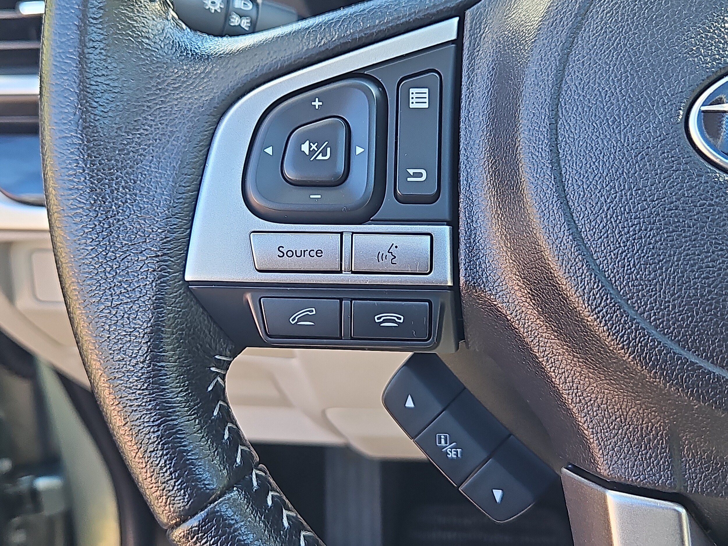 Used 2018 Subaru Forester 2.5i Limited AWD/4WD image 15