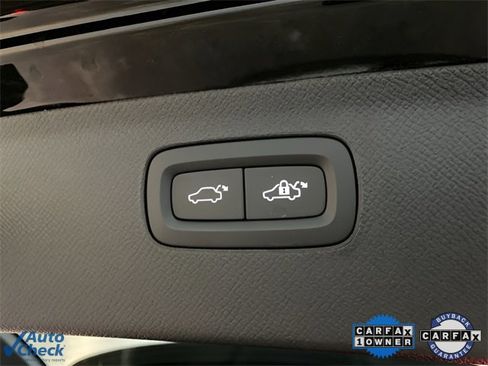 Used 2025 Volvo XC90 B6 Plus image 8