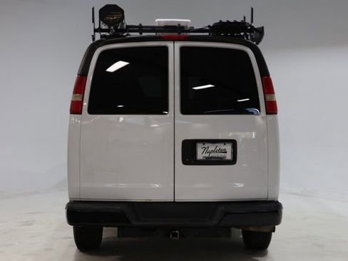 Used 2015 GMC Savana 2500 RWD image 6