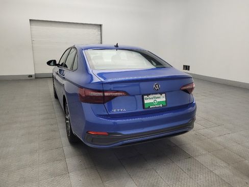 Used 2024 Volkswagen Jetta Sport image 5