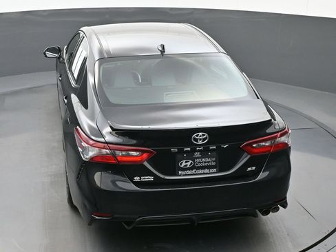 Used 2021 Toyota Camry SE image 32