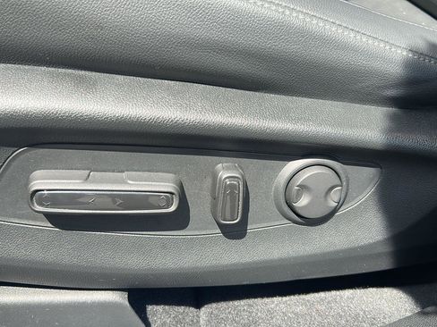 Used 2024 Honda CR-V EX-L image 16