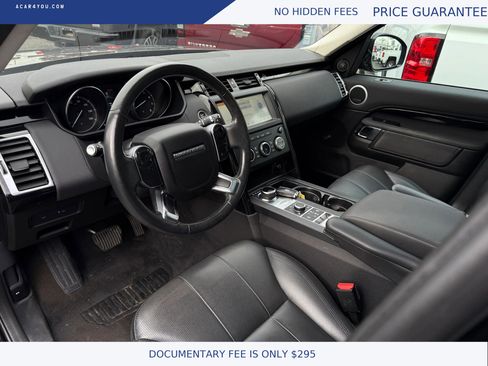 Used 2019 Land Rover Discovery SE image 14