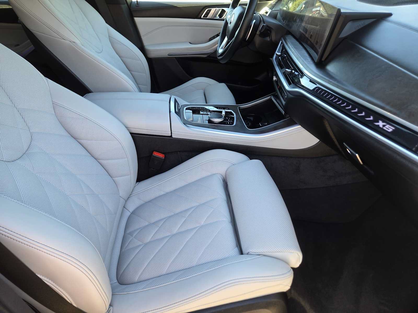 Used 2024 BMW X5 sDrive40i w/ Premium Package RWD image 15