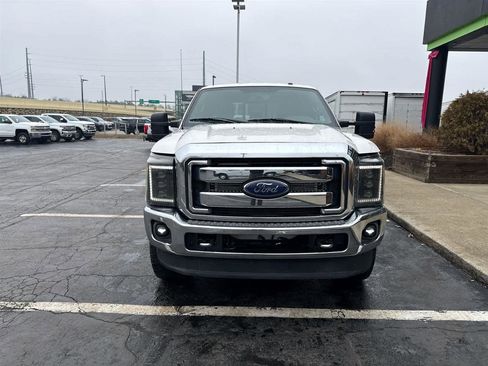 Used 2016 Ford F250 Lariat w/ Chrome Package image 3