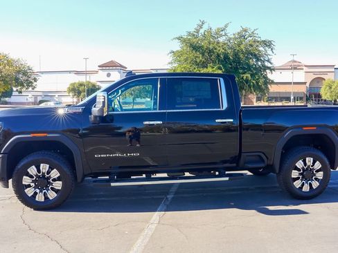 New 2026 GMC Sierra 3500 Denali w/ Denali Reserve Package image 8