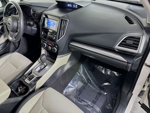 Used 2023 Subaru Forester Premium image 30