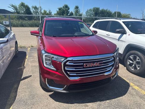 Used 2022 GMC Terrain SLE w/ Driver Convenience Package AWD/4WD image 5