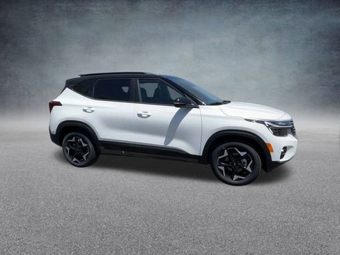 Used 2025 Kia Seltos S image 26