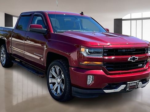 Used 2017 Chevrolet Silverado 1500 LT image 1