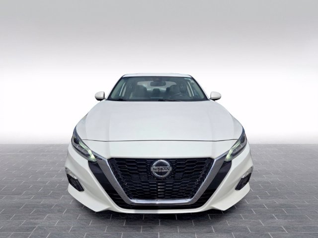 Used 2022 Nissan Altima 2.5 Platinum AWD/4WD image 2