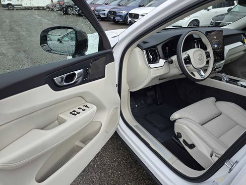 New 2026 Volvo XC60 B5 Ultra w/ Climate Package image 19