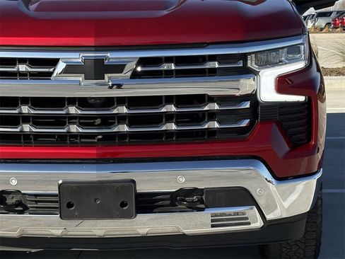 Used 2024 Chevrolet Silverado 1500 LTZ w/ LTZ Convenience Package II image 7