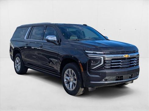 New 2025 Chevrolet Suburban Premier image 6