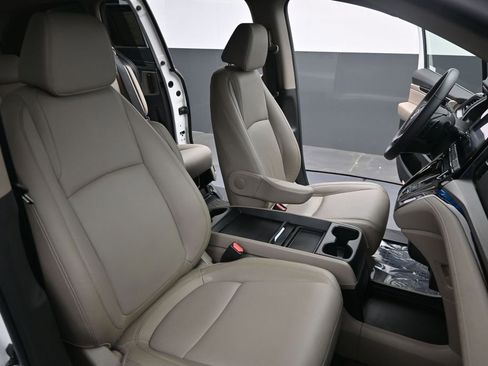 Used 2023 Honda Odyssey Touring image 24