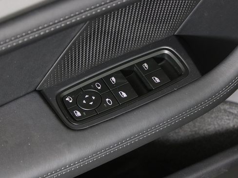 New 2026 Porsche Taycan image 17