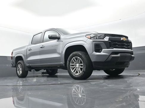 Used 2023 Chevrolet Colorado LT image 17
