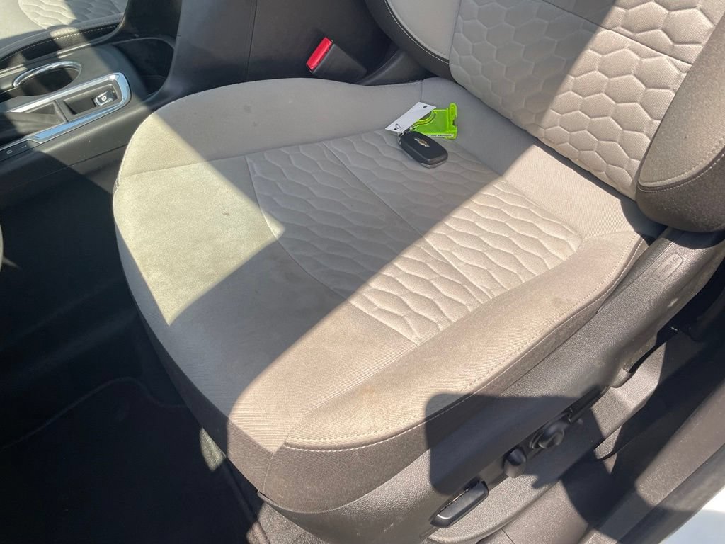 Used 2021 Chevrolet Equinox LT FWD image 23
