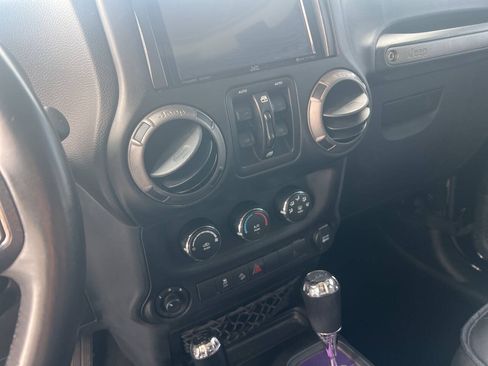 Used 2017 Jeep Wrangler Unlimited Sport w/ Quick Order Package 24S AWD/4WD image 14