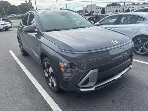 Used 2025 Hyundai Kona Limited FWD image 3