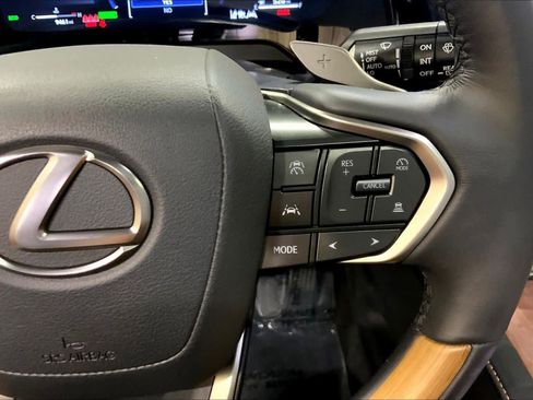 Used 2026 Lexus RX 350h AWD/4WD image 25
