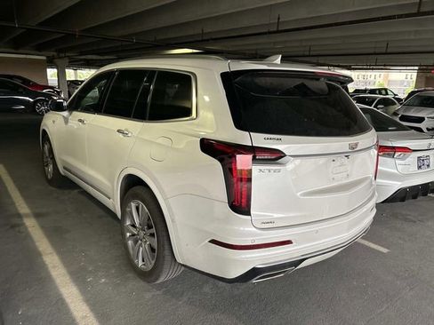 Used 2023 Cadillac XT6 Premium Luxury w/ Technology Package AWD/4WD image 2