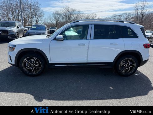 Used 2026 Mercedes-Benz GLB 250 4MATIC image 5