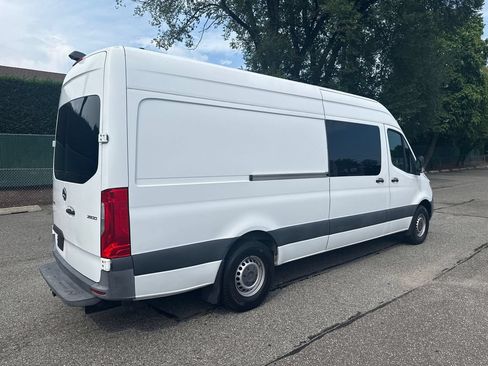 Used 2019 Mercedes-Benz Sprinter 170 image 8