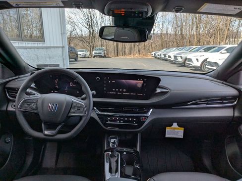 New 2025 Buick Envista Avenir image 23