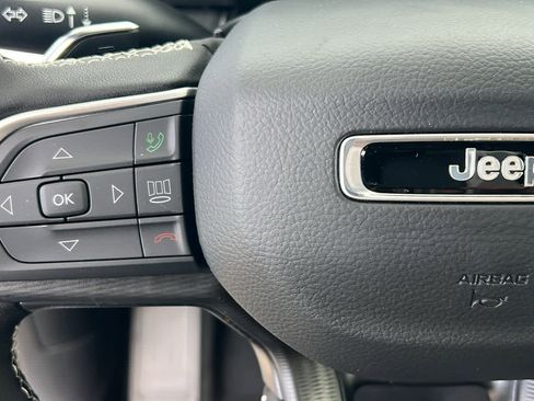 New 2025 Jeep Grand Cherokee L Altitude image 19