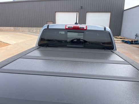 Used 2025 GMC Canyon AT4 w/ Off-Road Front Bumper Package image 6