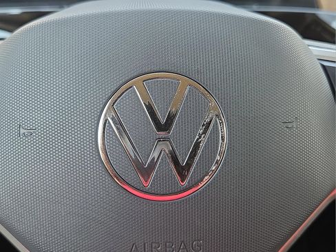 Used 2024 Volkswagen Atlas SE w/ Black Wheel Package AWD/4WD image 25