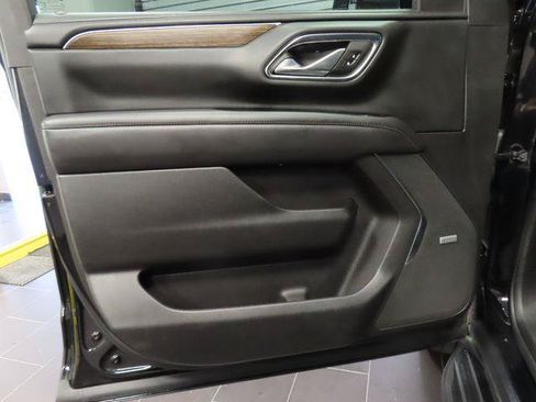 Used 2023 Chevrolet Suburban High Country RWD image 30