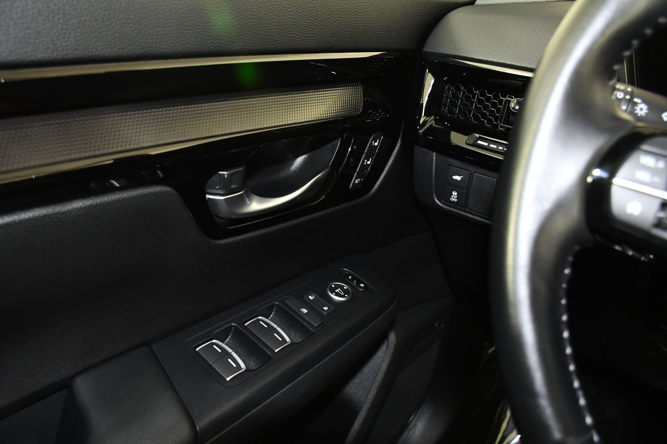Certified 2025 Honda CR-V EX-L image 33