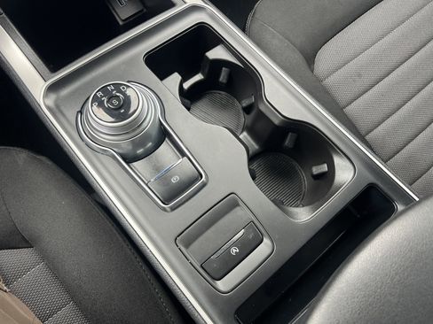 Certified 2023 Ford Edge SE w/ Black Appearance Package image 11