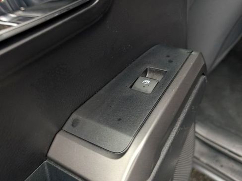 Used 2020 Toyota Tacoma TRD Sport AWD/4WD image 12