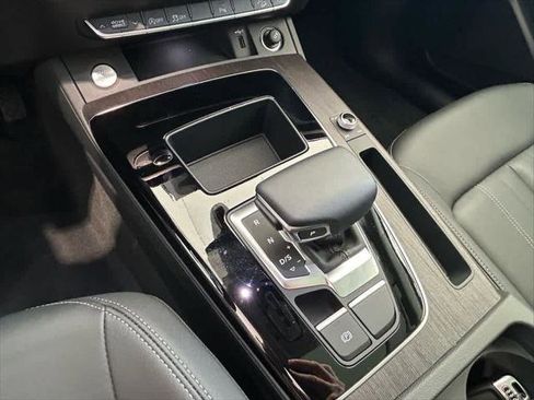 Certified 2025 Audi Q5 2.0T Premium image 14