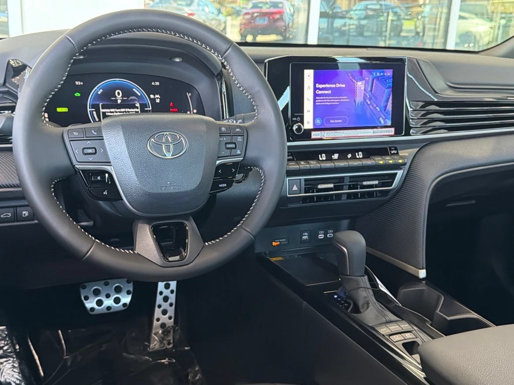 Certified 2026 Toyota Camry SE w/ Convenience Package FWD image 32
