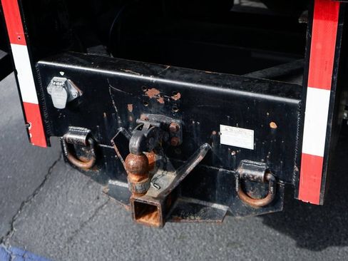 Used 2016 Ford F650 2WD Regular Cab Super Duty image 44