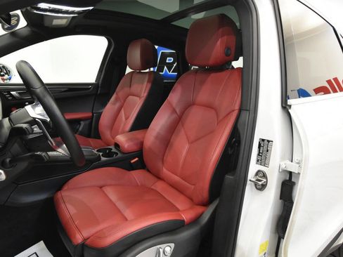 Used 2020 Porsche Macan S image 11