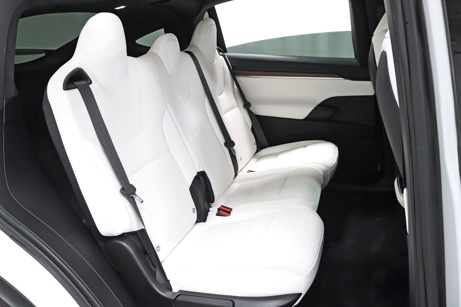 Used 2023 Tesla Model X AWD/4WD image 33