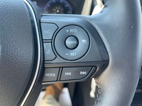 Used 2025 Toyota RAV4 XSE w/ Advanced Technology Package AWD/4WD image 27