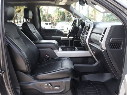 Used 2018 Ford F250 Lariat w/ Lariat Ultimate Package AWD/4WD image 44