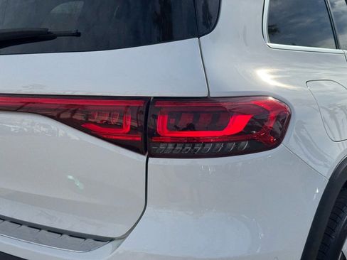 Certified 2023 Mercedes-Benz EQB 250+ w/ Exclusive Package image 22