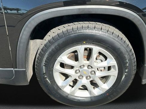 Used 2020 Chevrolet Traverse LS image 8