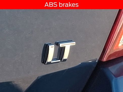 Used 2020 Chevrolet Trax LT w/ LT Convenience Package image 26